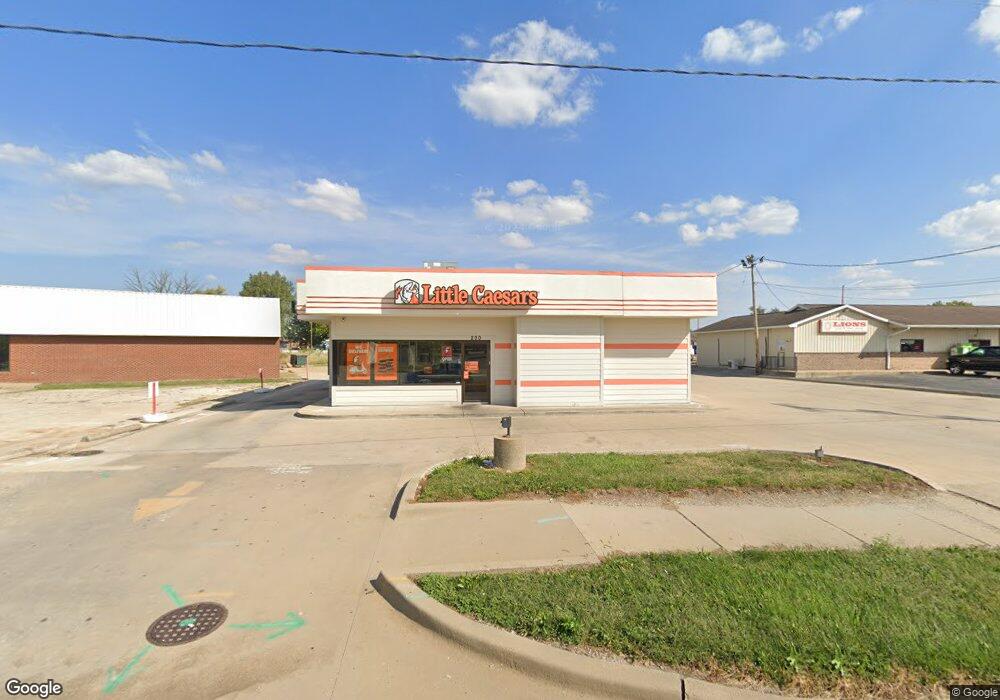 200 S Henrietta St, Effingham, IL 62401 - photo 1