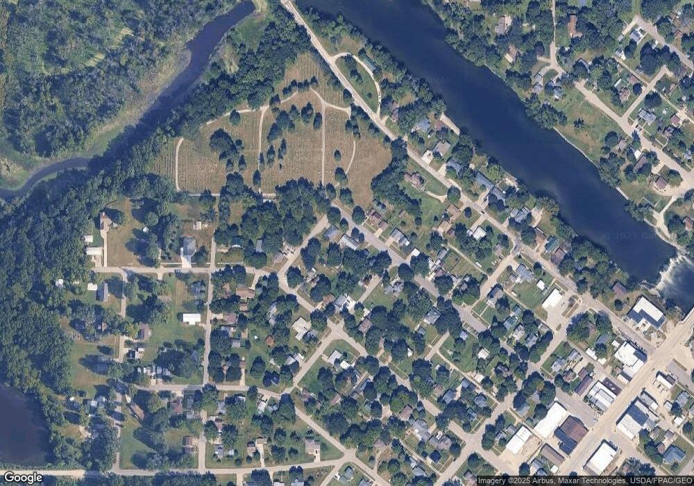 412 W Washington St, Shell Rock, IA 50670 - photo 1