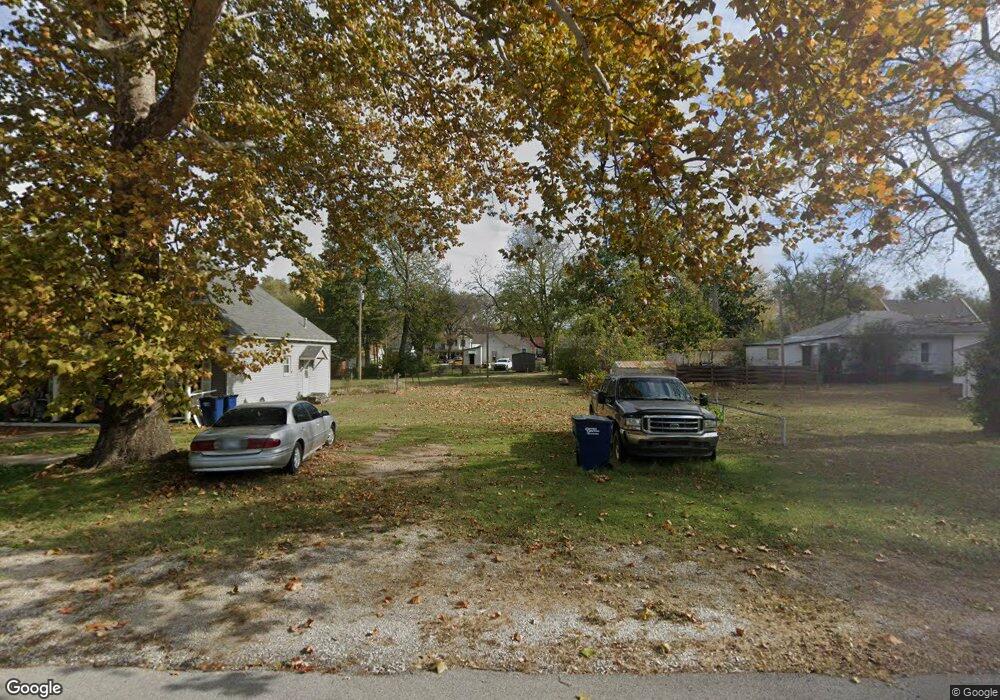 105 N Dunlap St, Cleveland, OK 74020 - photo 1