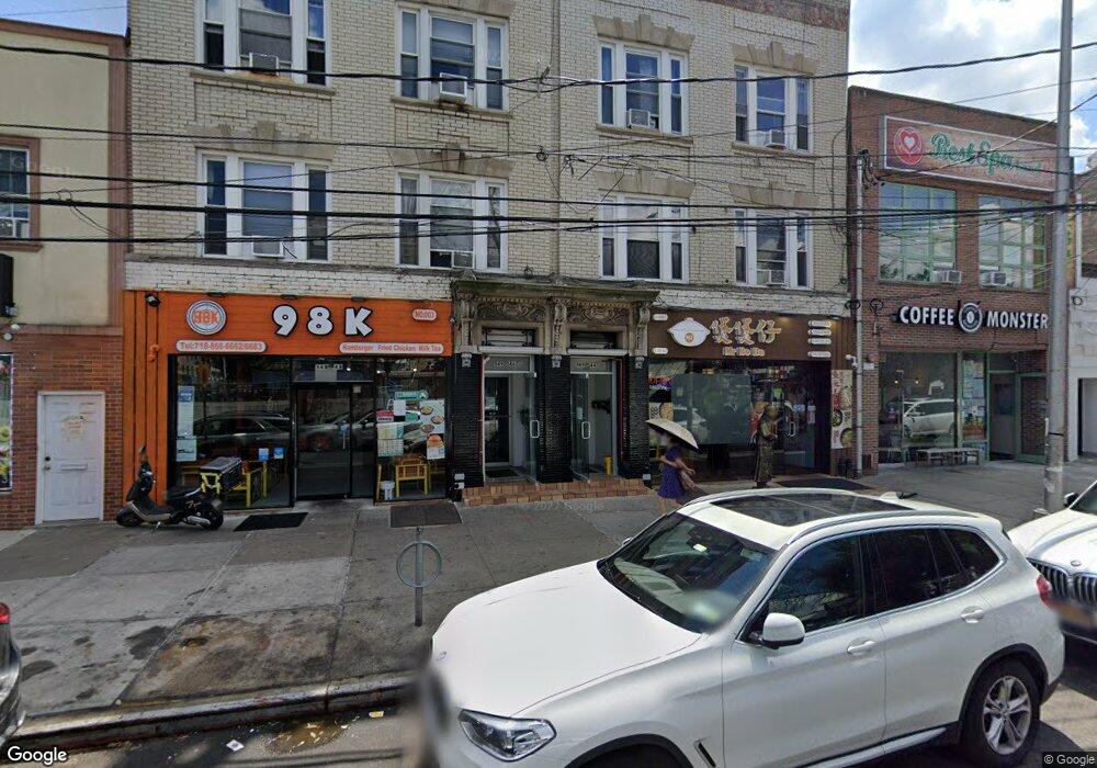 149-44 41st Ave unit 3F, Flushing, NY 11355 - photo 1