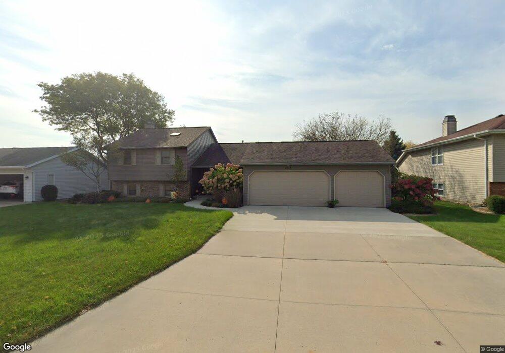 2013 W Seneca Dr, Appleton, WI 54914 - photo 1