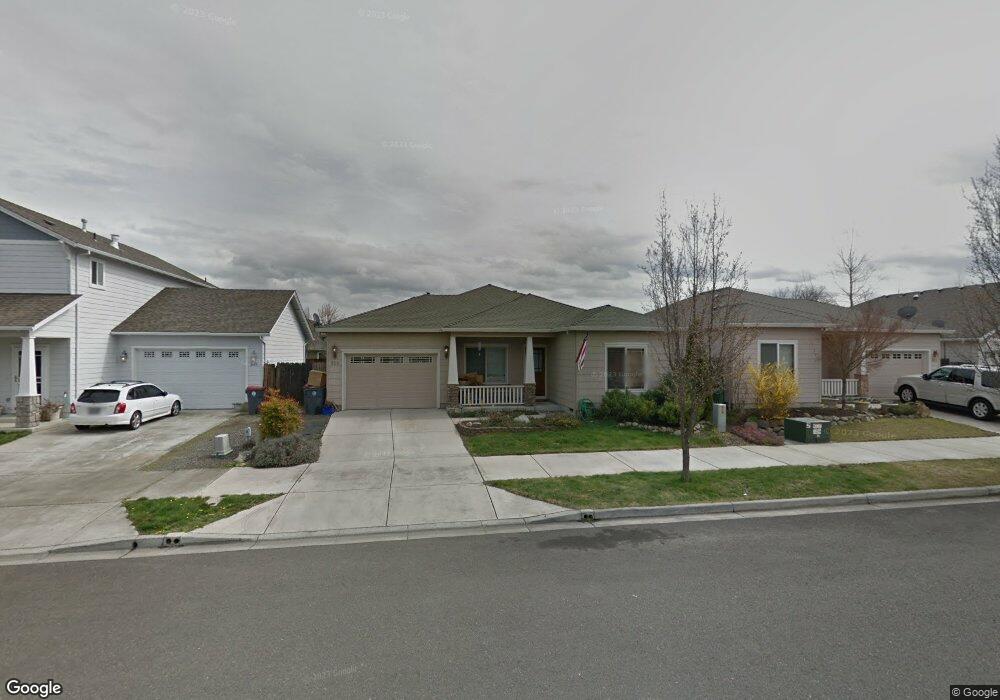 859 S Haskell St, Central Point, OR 97502 - photo 1