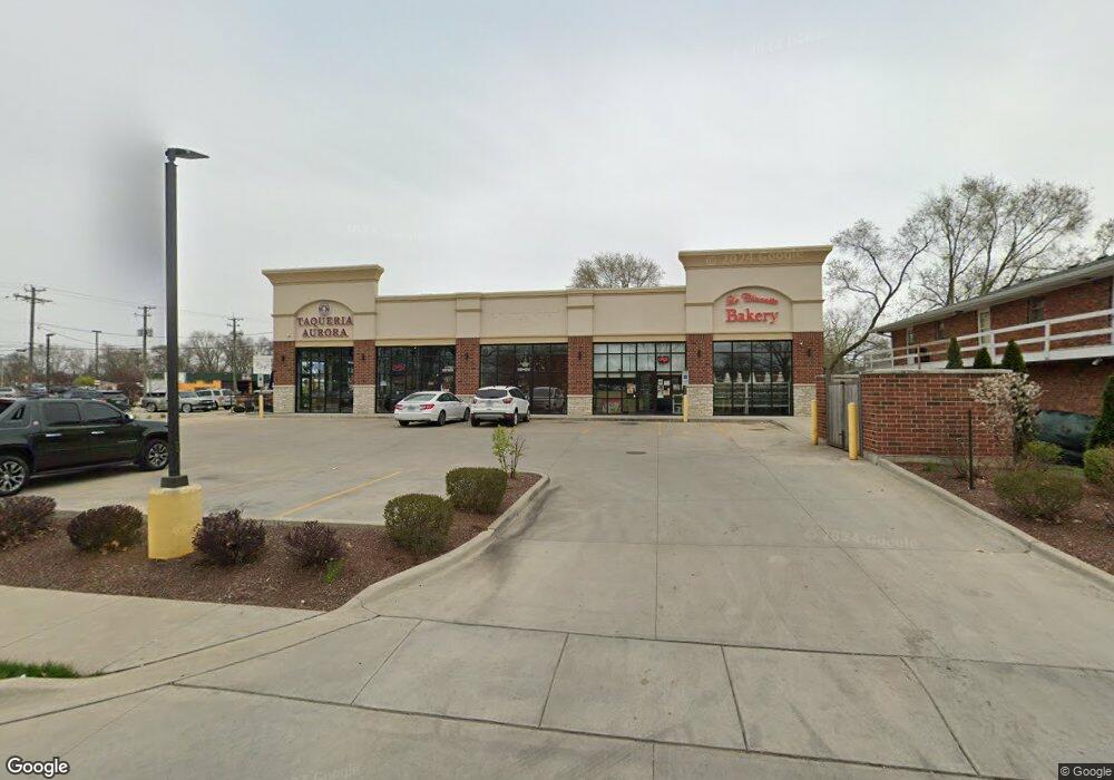 645 N Elmwood Dr, Aurora, IL 60506 - photo 1