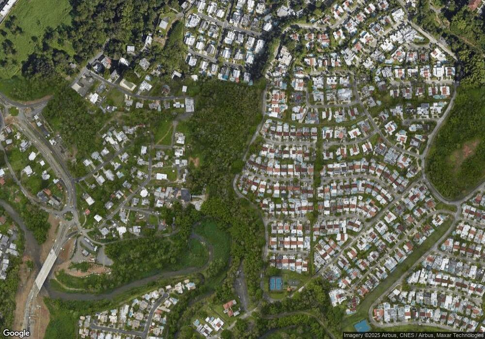 5 Reina Cristina La Villa de Torrimar unit 5, Guaynabo, PR 00969 - photo 1