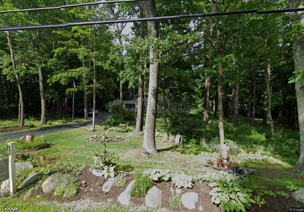 135 Kent Farm Rd, Hampstead, NH 03841 - photo 1