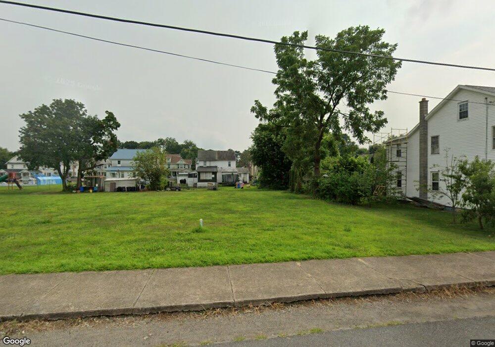 604606 Maple St, Berwick, PA 18603 - photo 1