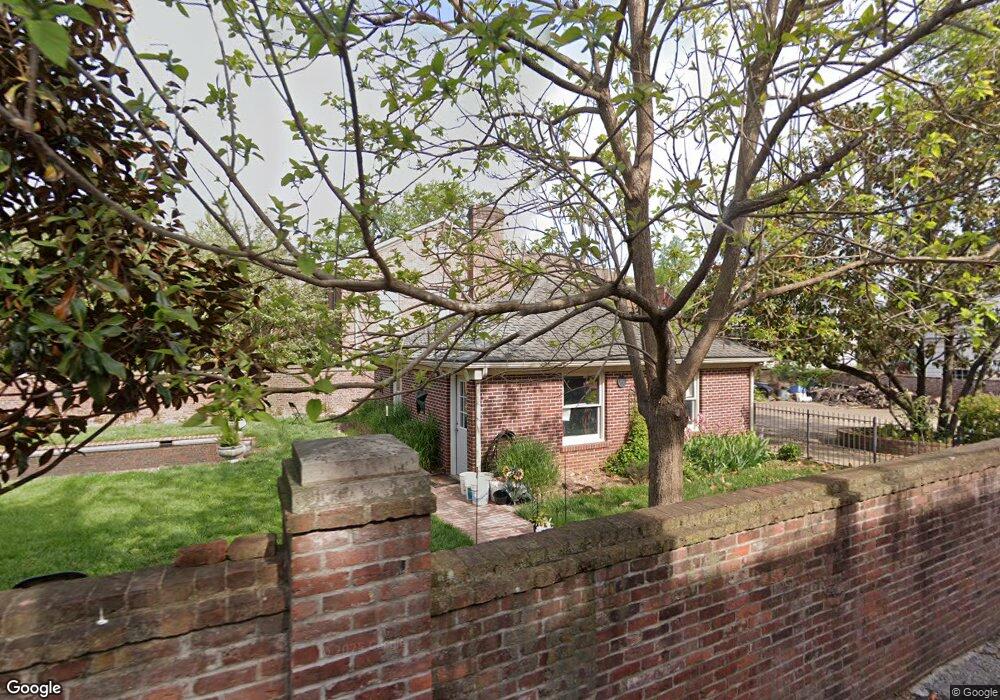 205 Wilkinson St, Frankfort, KY 40601 - photo 1