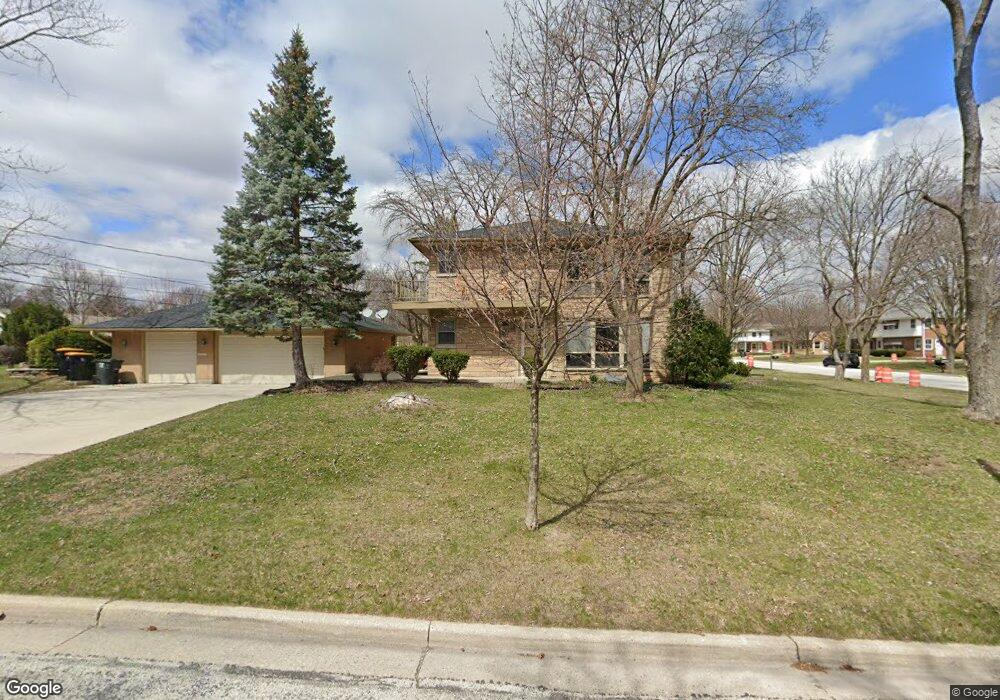 11608 W Cherry St, Milwaukee, WI 53226 - photo 1