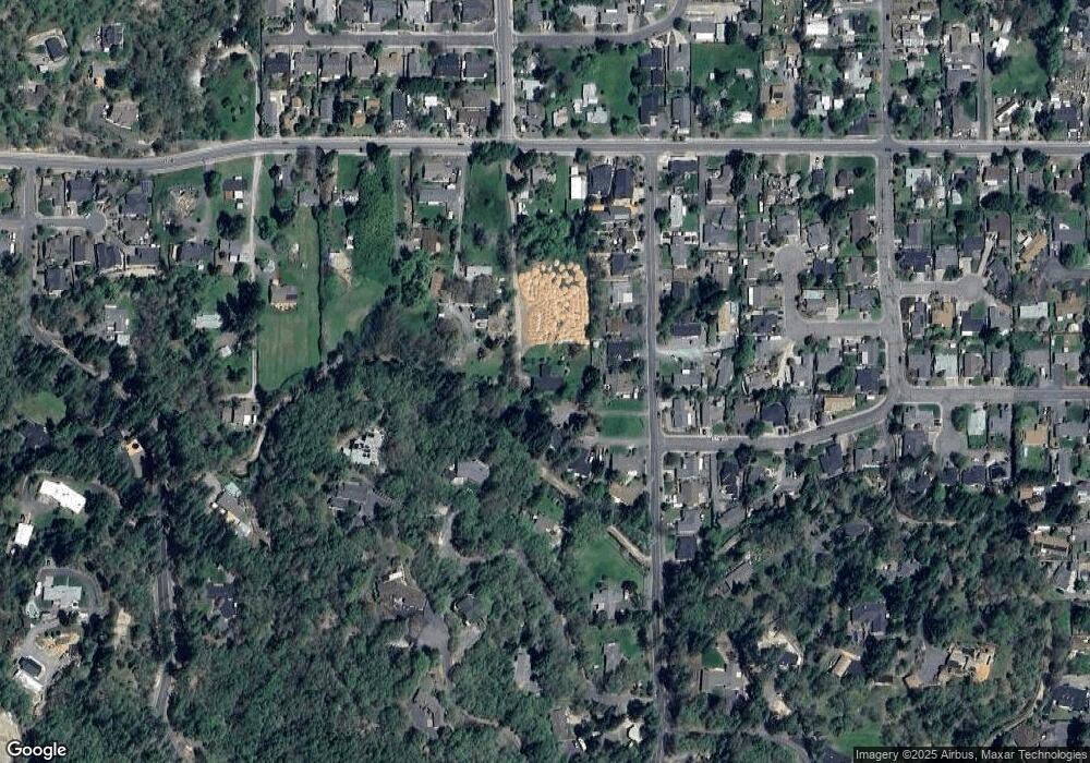 897 SE Grandview Ave, Grants Pass, OR 97527 - photo 1