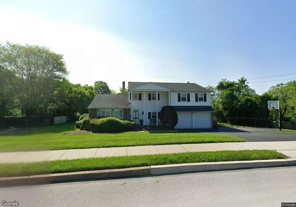 921 Twining Rd, Dresher, PA 19025 - photo 1