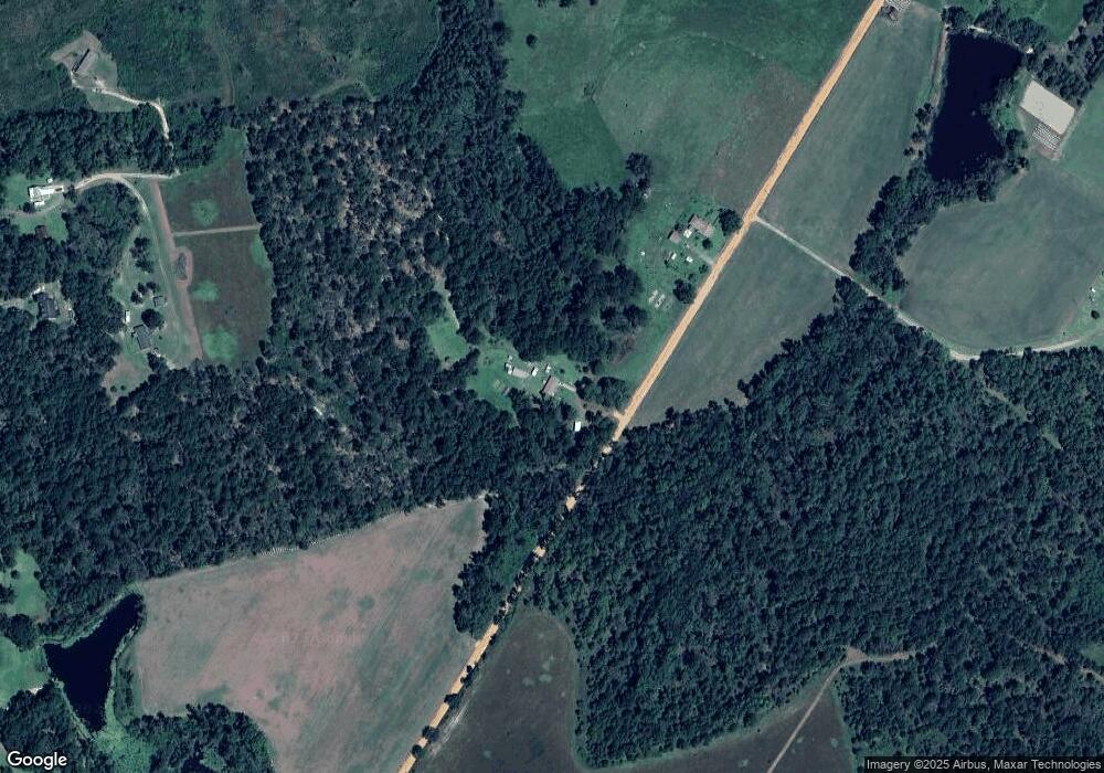 704 W Rollins Rd, Lyons, GA 30436 - photo 1