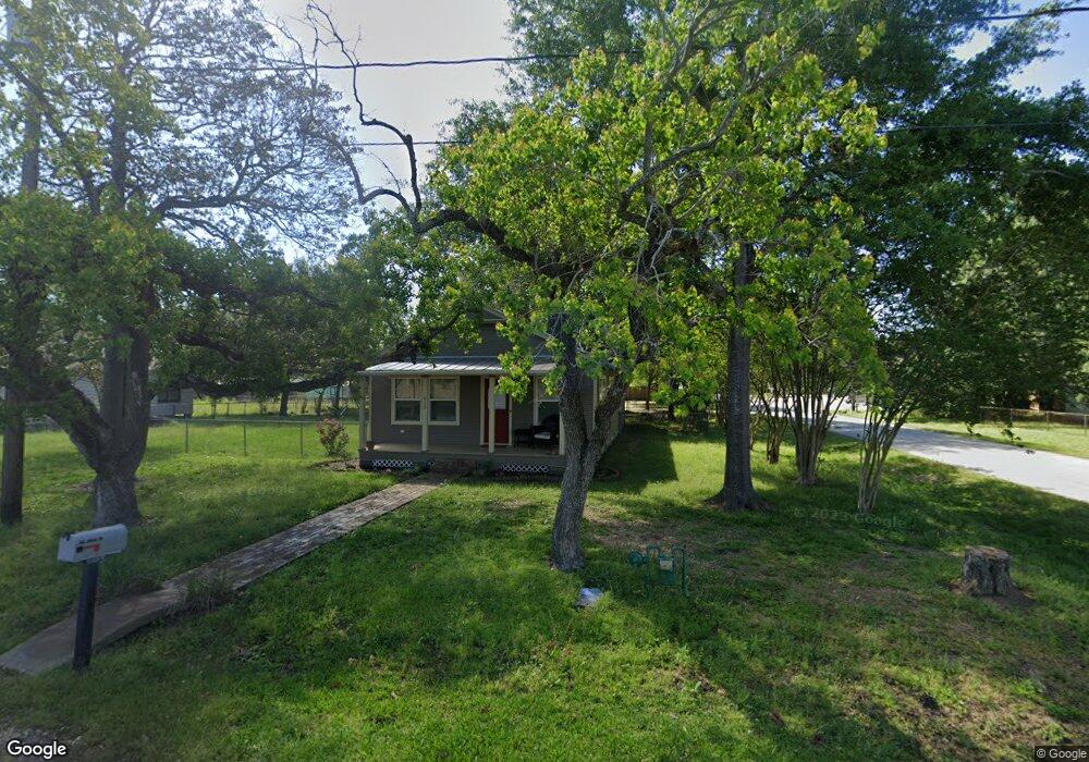 615 Malone St, Tomball, TX 77375 - photo 1