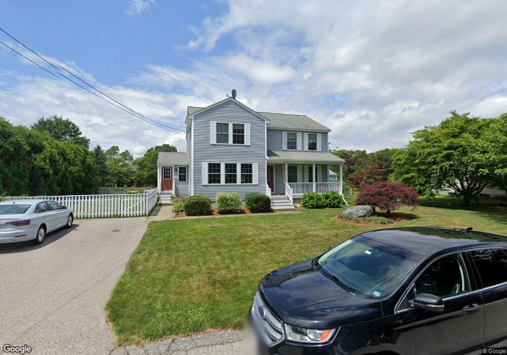 10 Peckham Place, Bristol, RI 02809 - photo 1