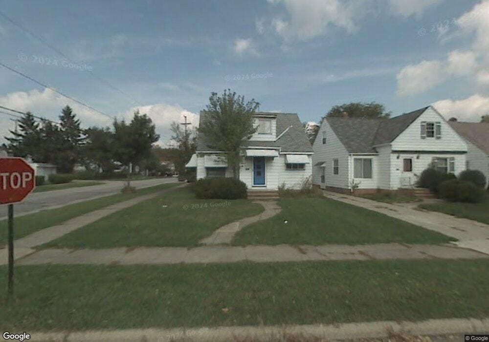 18111 Mapleboro Ave, Maple Heights, OH 44137 - photo 1