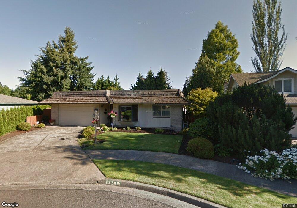 1220 Woodside Dr, Eugene, OR 97401 - photo 1