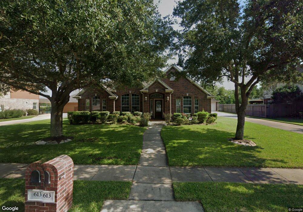 613 High Ridge Dr, Friendswood, TX 77546 - photo 1