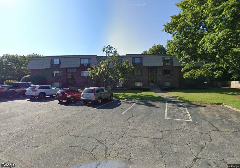 14 Hallmark Gardens unit 12-14, Burlington, MA 01803 - photo 1