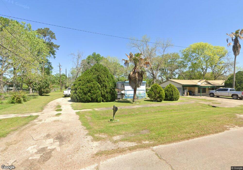 2717 13th St, Bay City, TX 77414 - photo 1