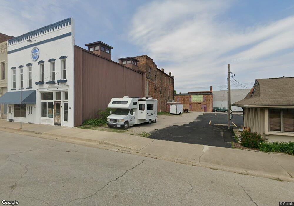 109 S Sangamon St unit 111 S. Sangamon Stre, Lincoln, IL 62656 - photo 1