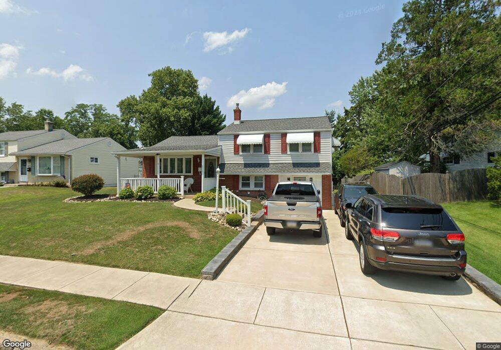 911 Eisenhower Ave, Woodlyn, PA 19094 - photo 1