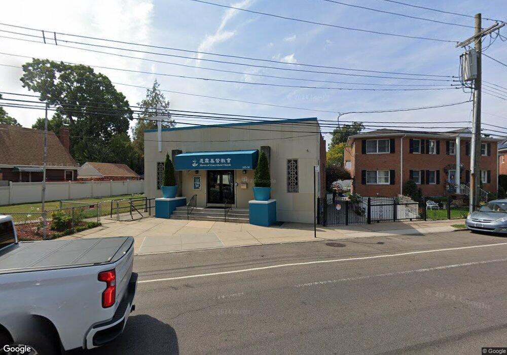 16316 Pidgeon Meadow Rd, Flushing, NY 11358 - photo 1