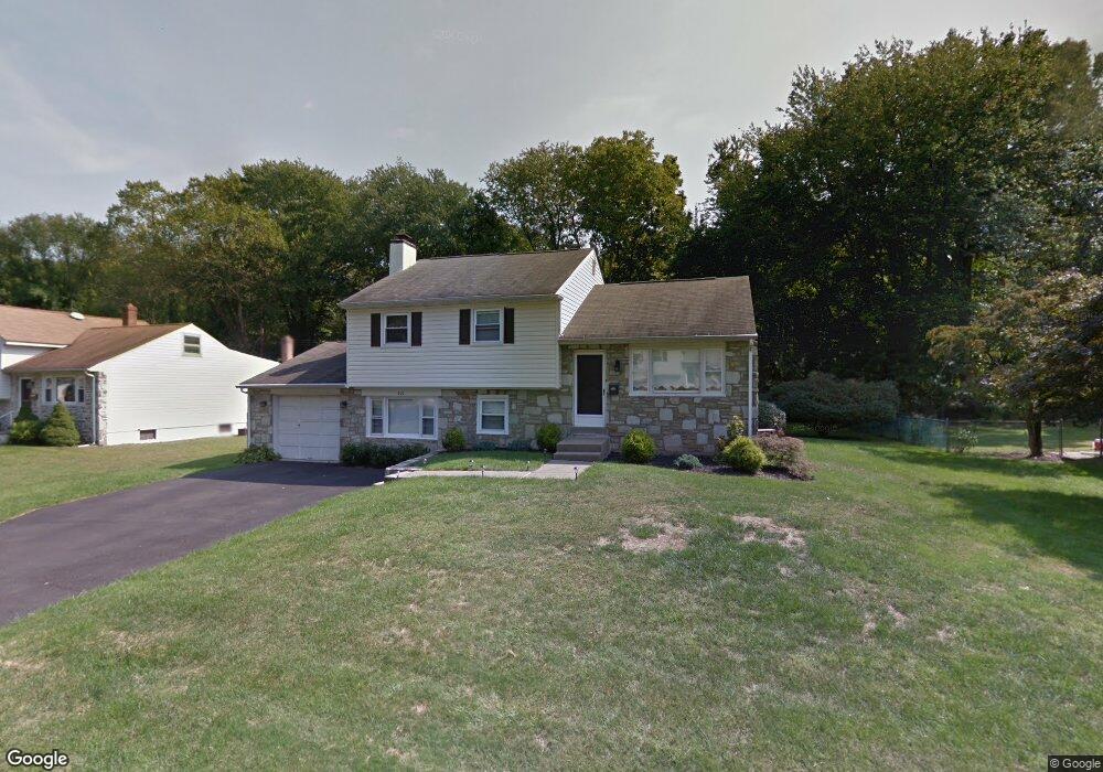 999 Carlin Dr, Southampton, PA 18966 - photo 1