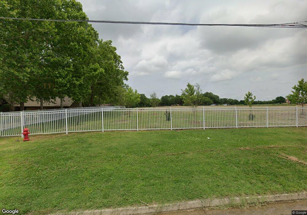 1717 Myall St, Ardmore, OK 73401 - photo 1