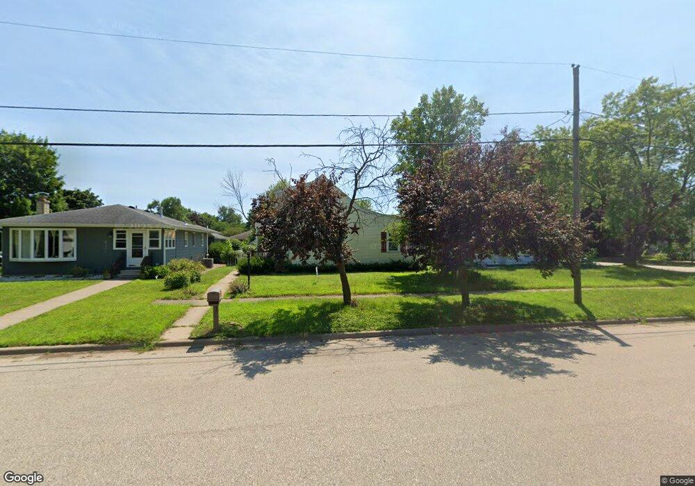 435 S 9th St, La Crescent, MN 55947 - photo 1