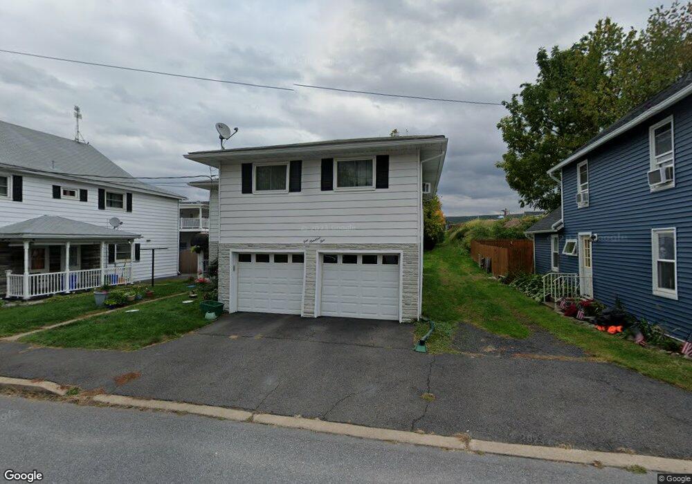 105 Curtain St, Dupont, PA 18641 - photo 1