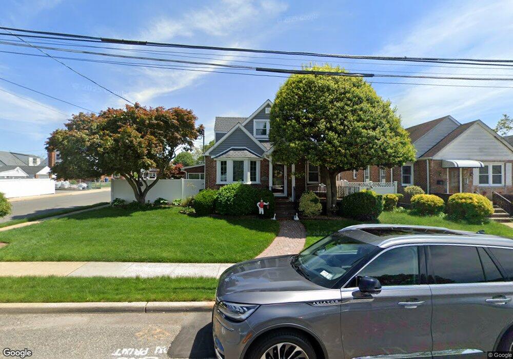 265 Claflin Blvd, Franklin Square, NY 11010 - photo 1