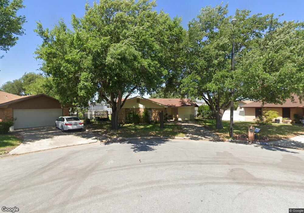 910 E Kathy St, Pharr, TX 78577 - photo 1