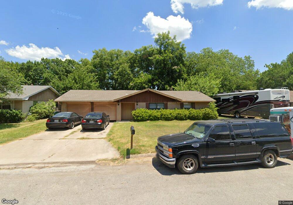 308 Hillside Dr, Gainesville, TX 76240 - photo 1