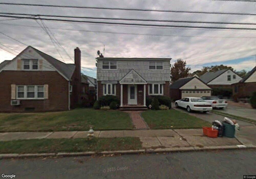 132 Hoffman St, Franklin Square, NY 11010 - photo 1