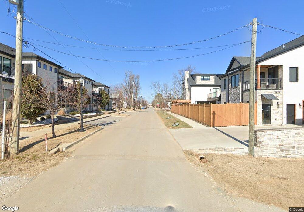 2807 Sw Center, Rogers, AR 72756 - photo 1