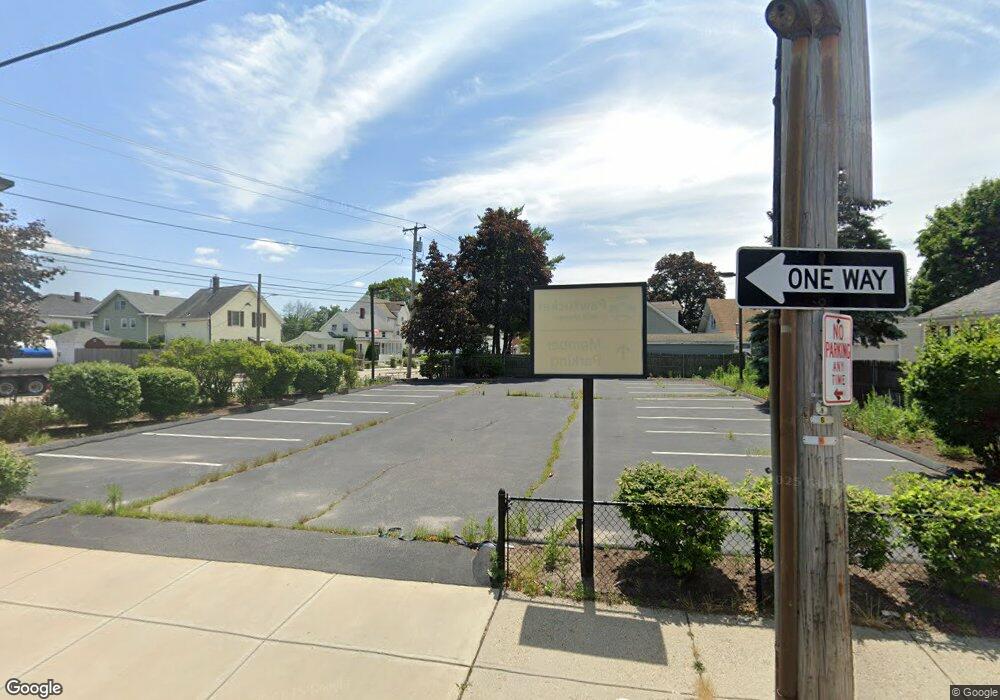 1202 Newport Ave, Pawtucket, RI 02861 - photo 1