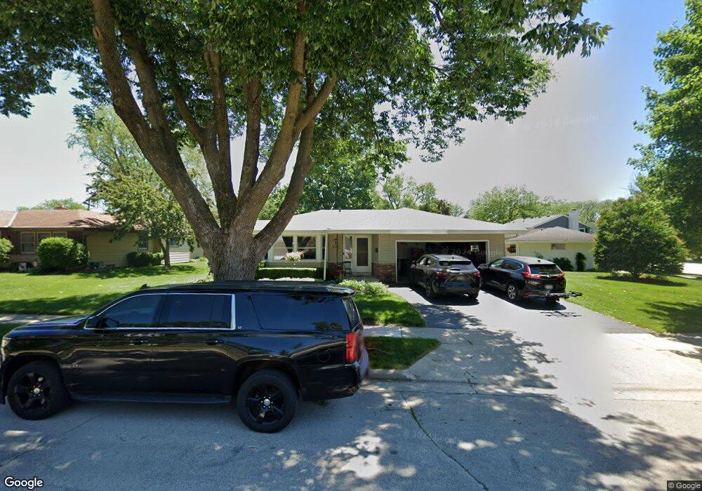 2119 Empire Dr, Waukesha, WI 53186 - photo 1