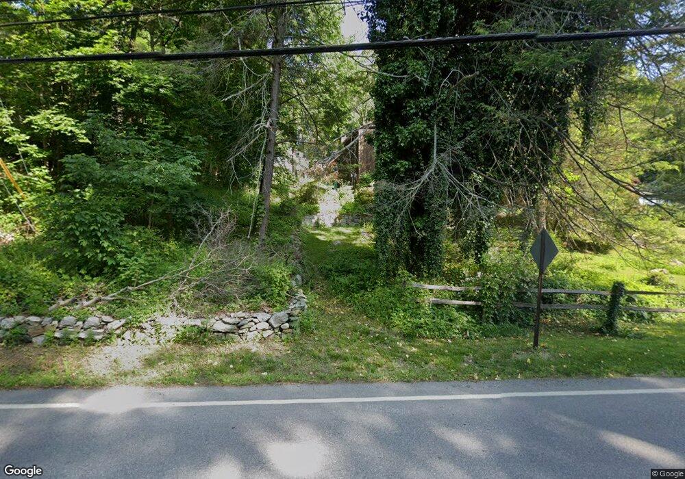 381 Oscawana Lake Rd, Putnam Valley, NY 10579 - photo 1