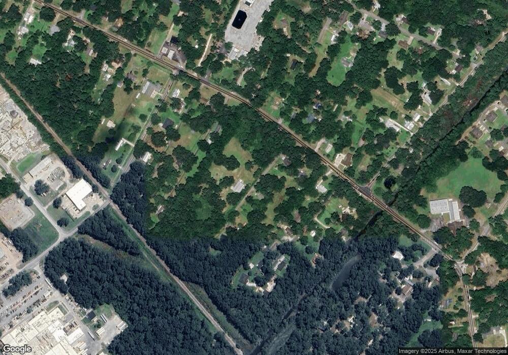 142 Lamar Ln, Brunswick, GA 31520 - photo 1