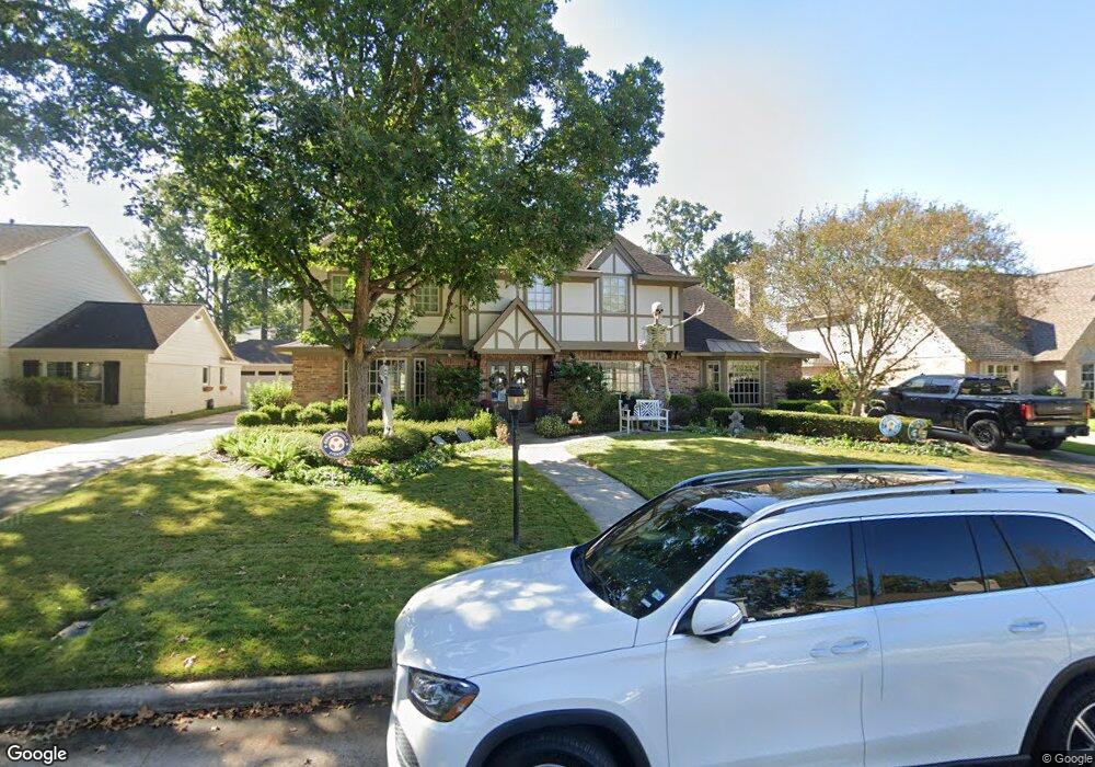 13627 Pebblebrook Dr, Houston, TX 77079 - photo 1