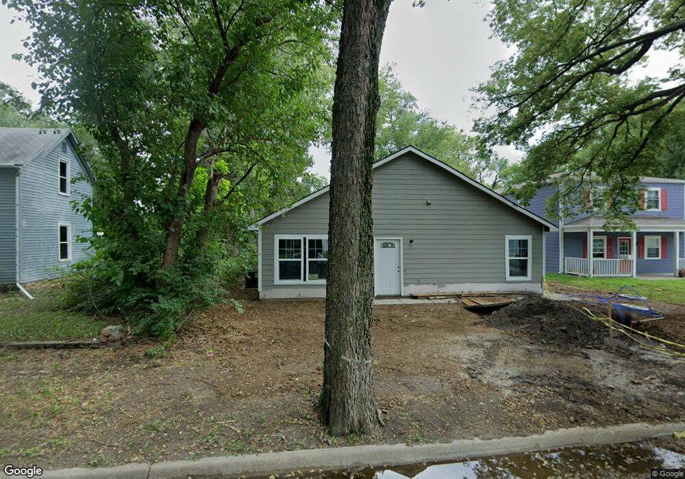 1113 Yuma St, Manhattan, KS 66502 - photo 1