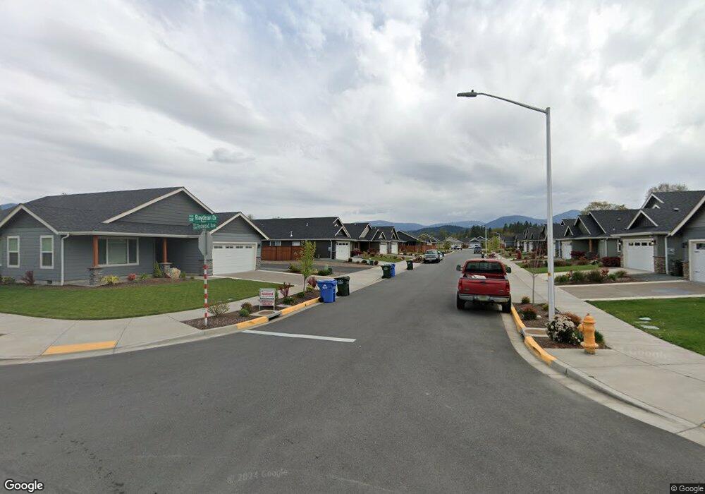 1535 Raydean Dr, Grants Pass, OR 97527 - photo 1