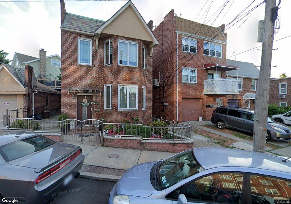 5441 66th St, Maspeth, NY 11378 - photo 1