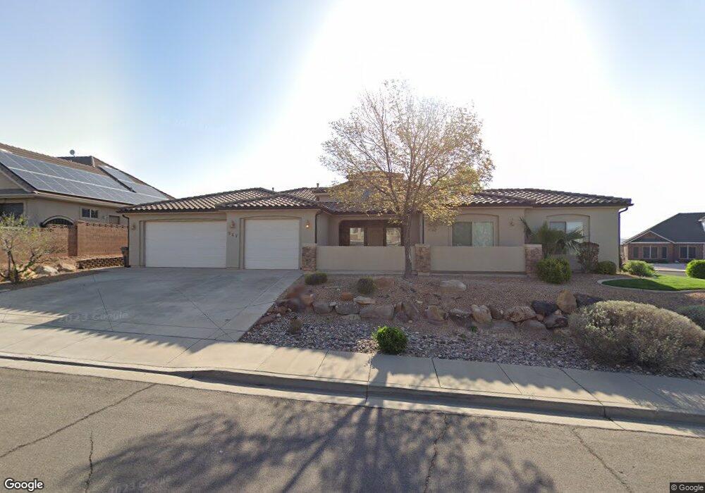 527 S Five Sisters Dr, Saint George, UT 84790 - photo 1