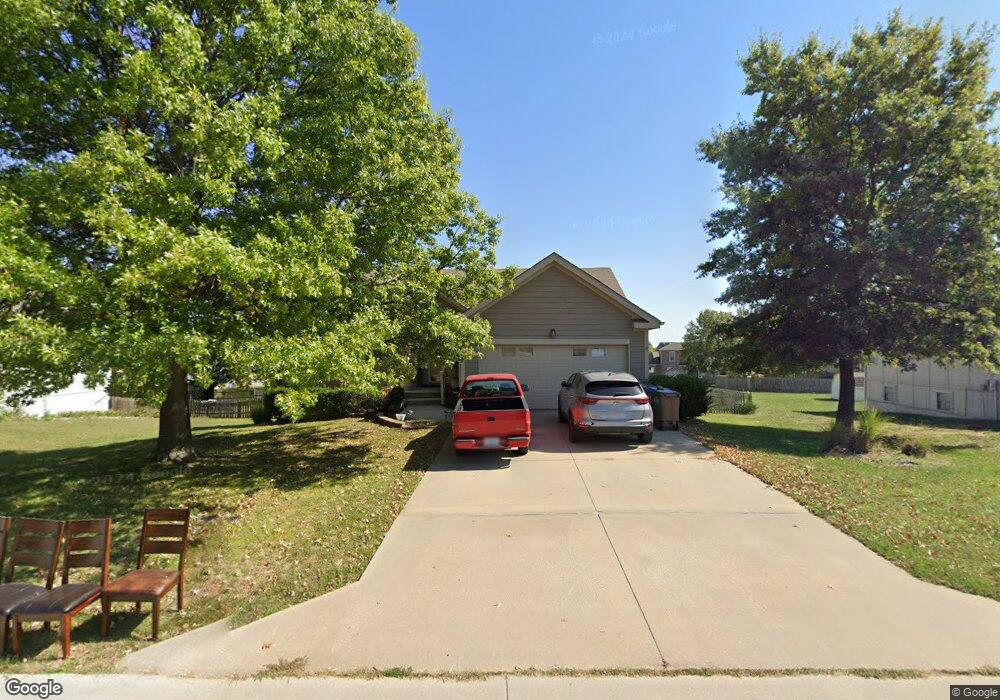 501 N Franklin St, Raymore, MO 64083 - photo 1