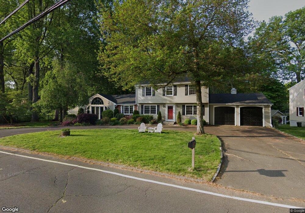 54 W Lake Rd, Trumbull, CT 06611 - photo 1