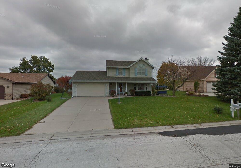 W162N10528 Auburn Ln, Germantown, WI 53022 - photo 1