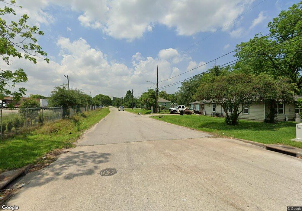 7202 Senna St, Houston, TX 77028 - photo 1