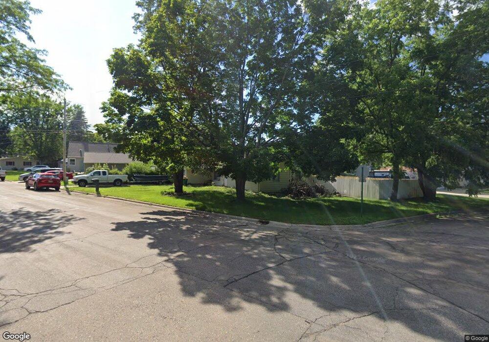 2002 Wedgewood Rd, Albert Lea, MN 56007 - photo 1