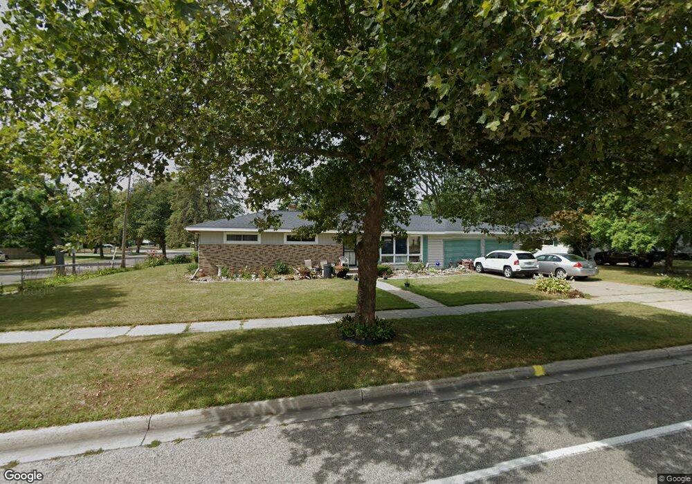 2410 Pleasant Grove Rd, Lansing, MI 48910 - photo 1