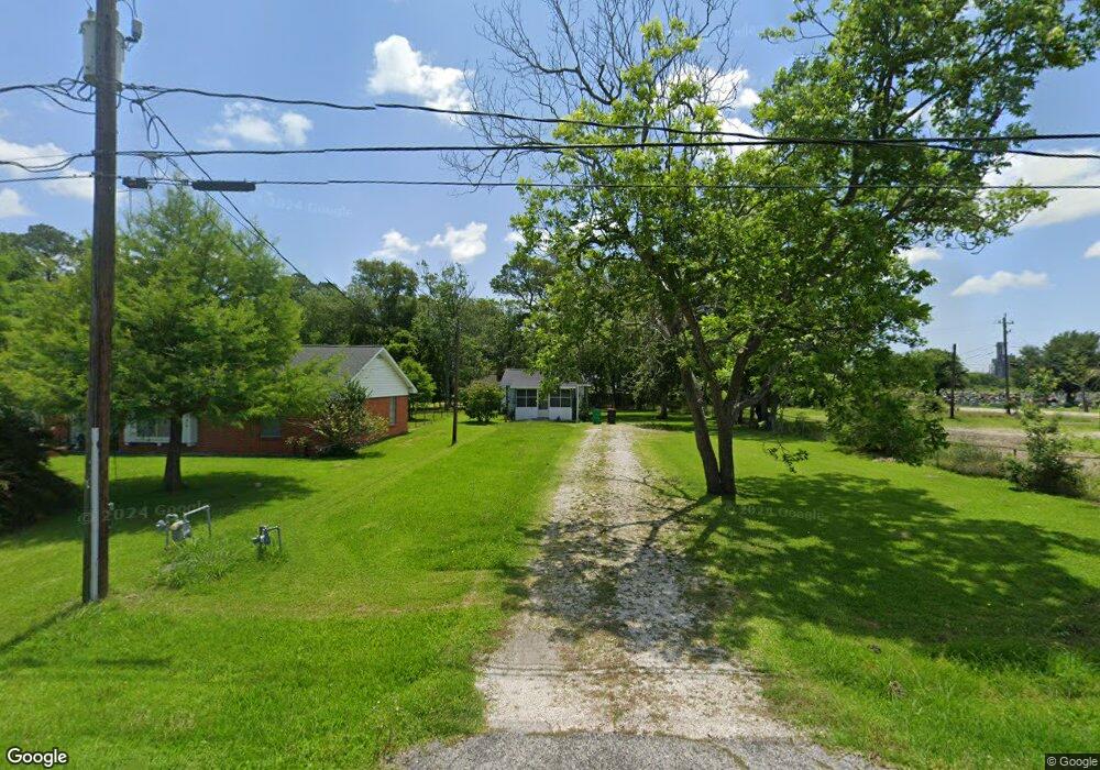 3106 Ferry Rd, Baytown, TX 77520 - photo 1